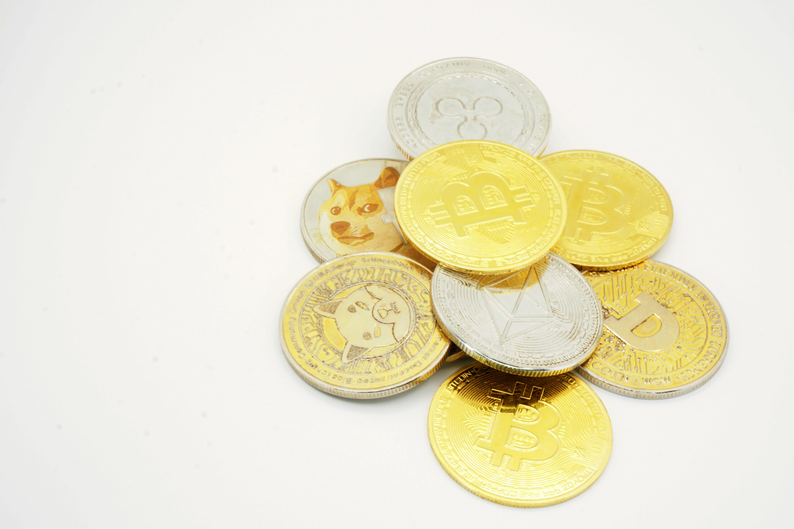 5 Different Types of Cryptocurrencies ($BTC, $ETH, $DOGE, $SHIB, $XRP) Ⓒ 2023 – Crypto Coin Opps